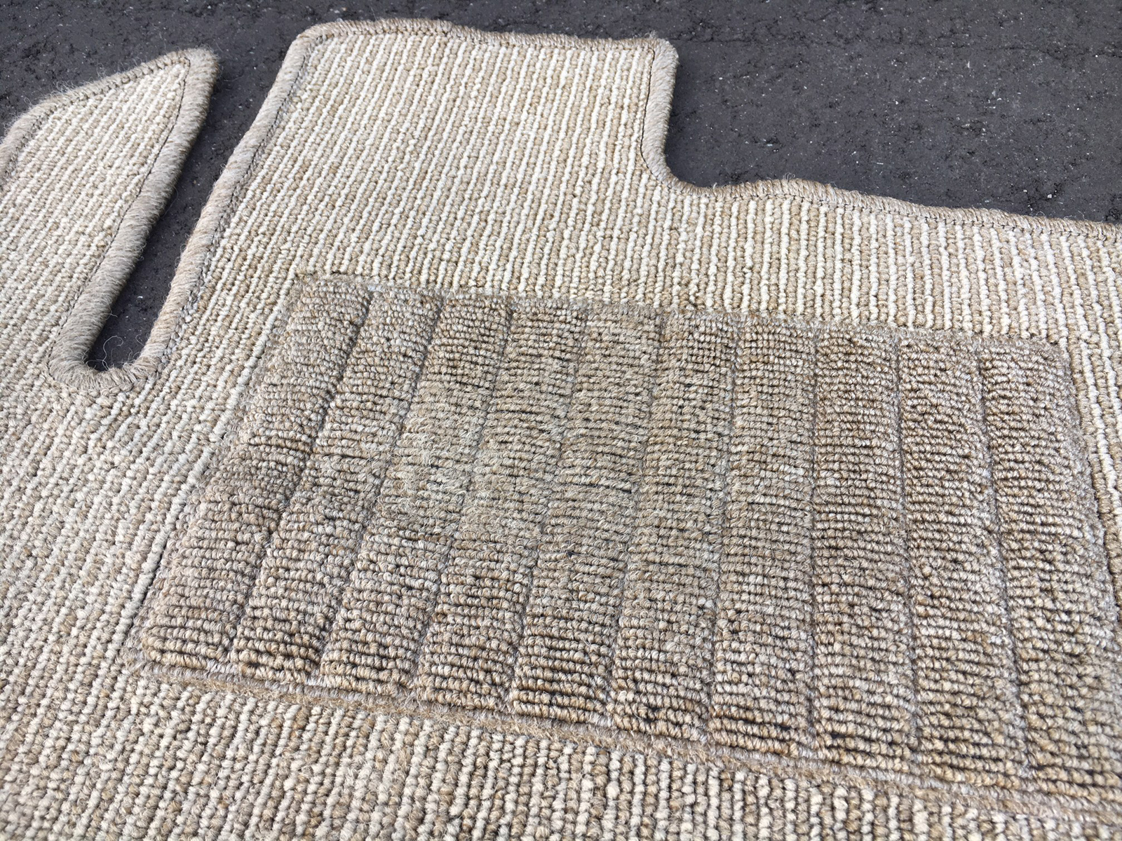 きれいな自動車マット